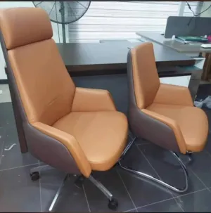 Emerald Executive CEO swivel /visitor chair