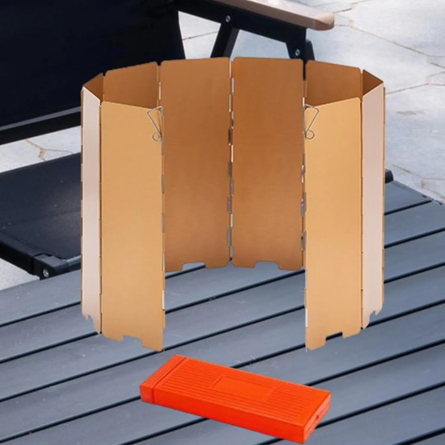 Folding Windshield for Camp Stove with Carrying Bag and 10 Plates for Outdoor Cooking
