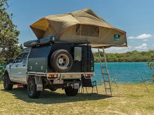 Howling Moon Stargazer 1400 Roof Top Tent