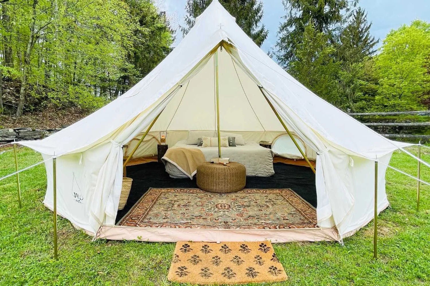 Life inTents Fernweh™ 360 View Canvas Bell Tent 16' (5 Meters)