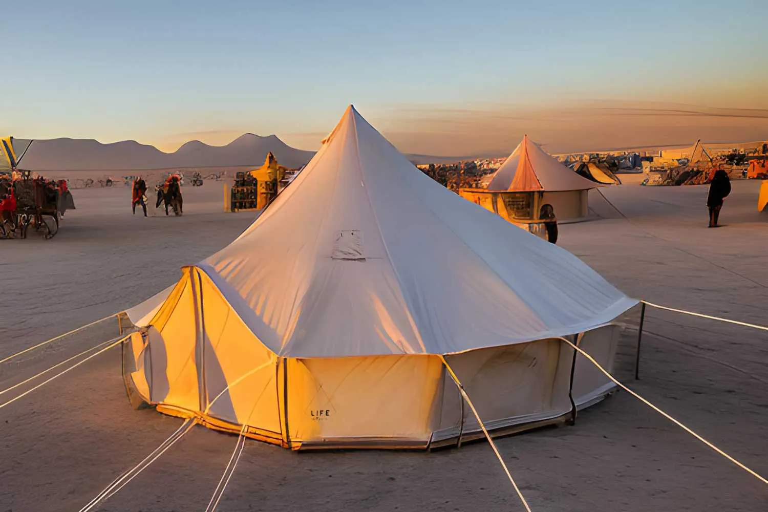 Life inTents Fernweh™ 360 View Canvas Bell Tent 16' (5 Meters)