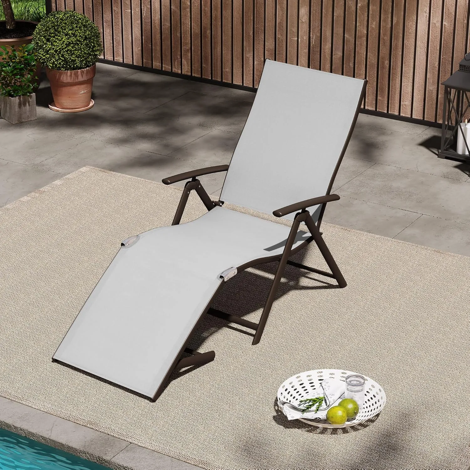 Patio Chaise Lounge Outdoor Adjustable Folding Lounge Chair Recliner with 8 Adjustable Backrest Positions for Pool Beach Yard, Light Grey Textliene & Brown Aluminum Frame