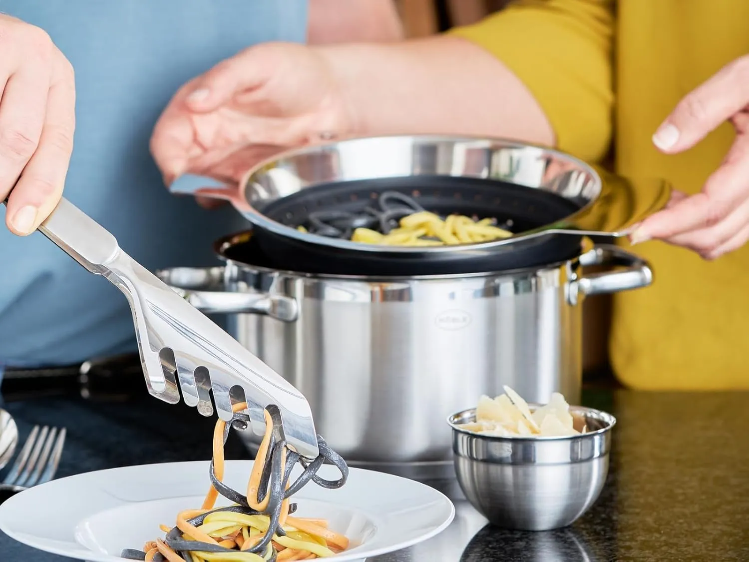 Rösle - 16024 Stainless Steel Colander, 10-inch