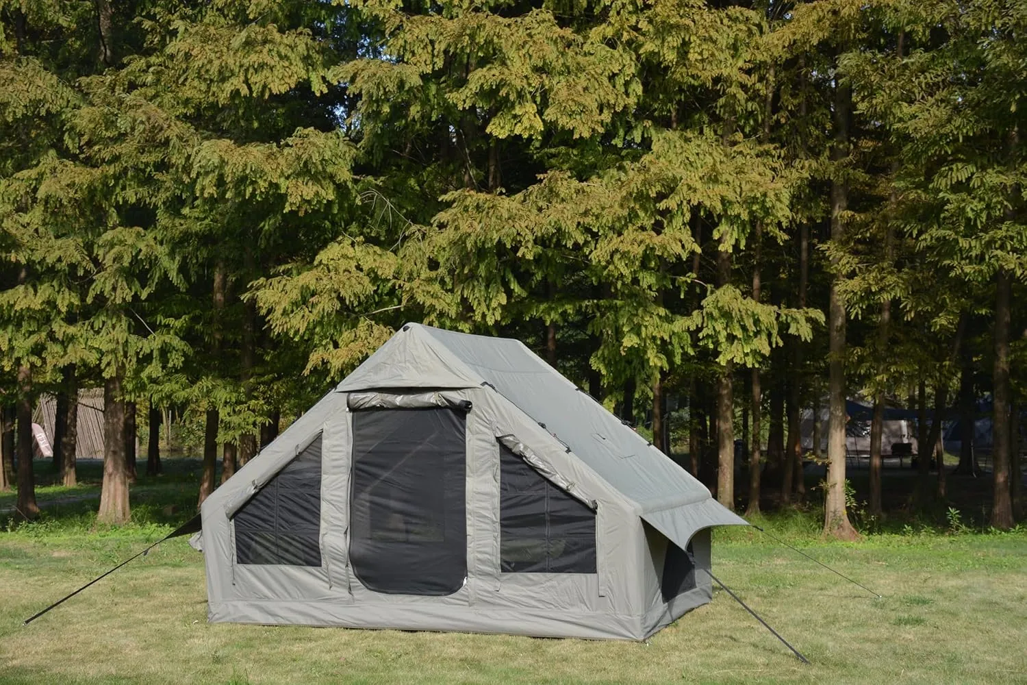 Tent Easy Setup 4 Season Glamping Tent with High Performance Inflatable Structure 4-6 Persons Waterproof Windproof Outdoor Self-Supporting Blow up Tent Air Tent Portable House Green