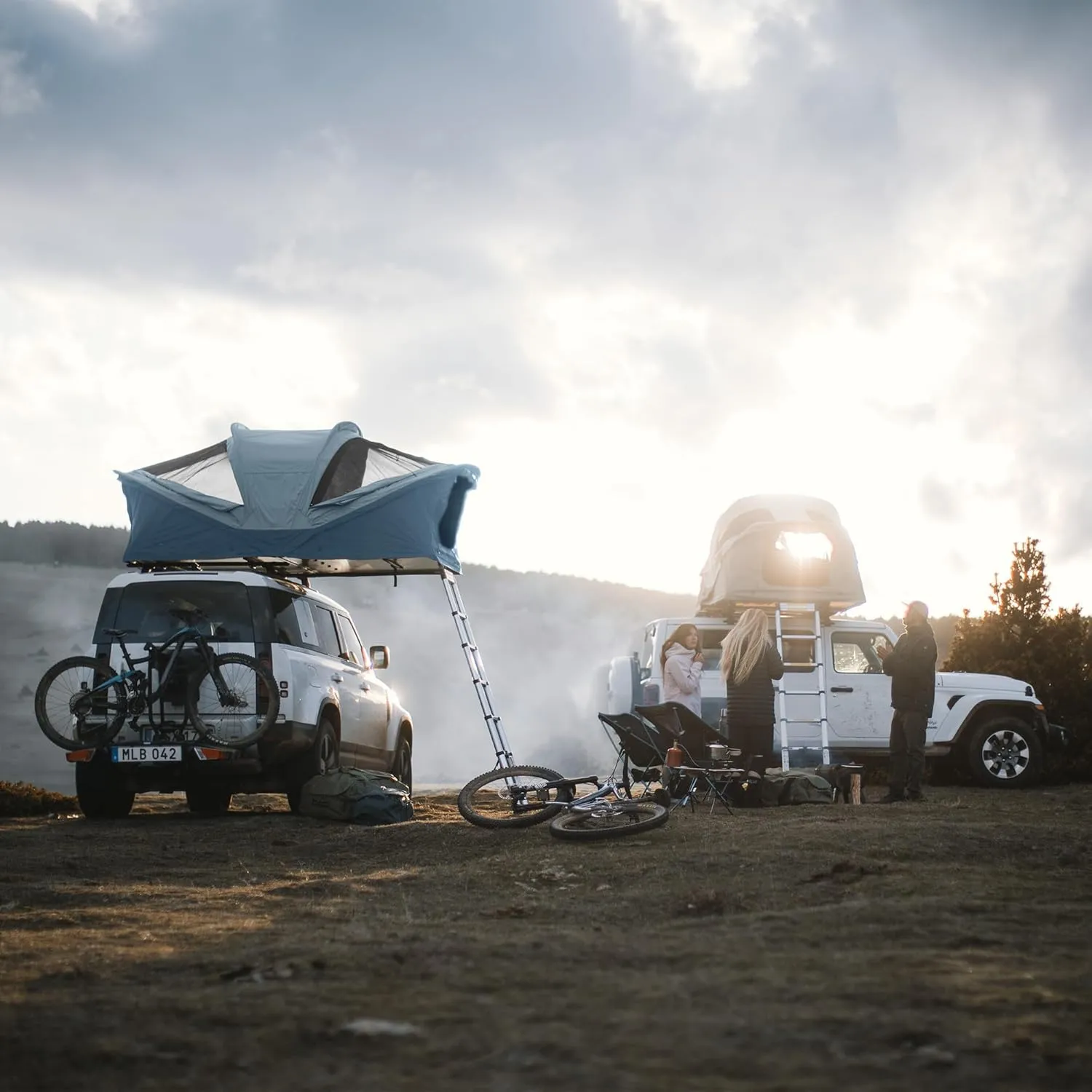 Thule Approach Rooftop Tent - Medium