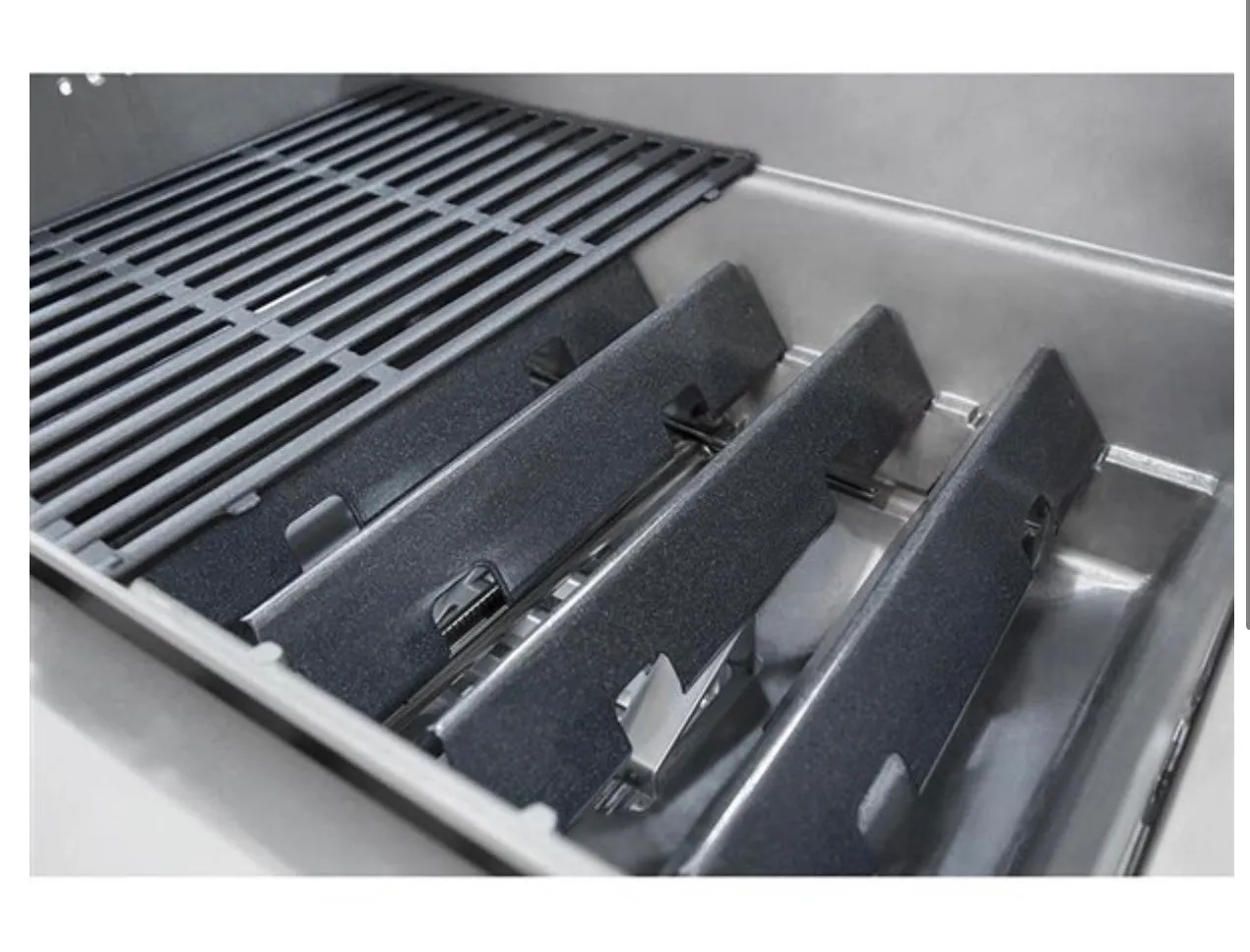 WEBER - Q 2000 Portable Propane Gas Grill - Titanium - 53060001